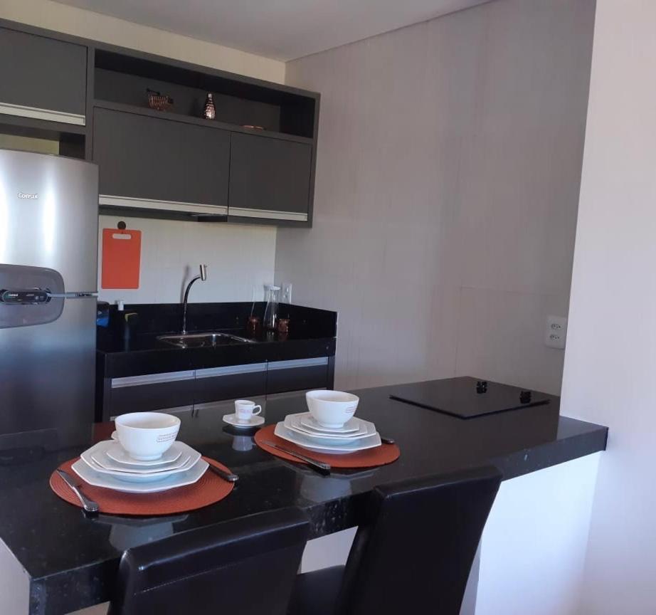 Flats Baia Dos Porcos Hotel Фернанду ди Нороня Екстериор снимка